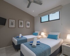 Khách sạn Saltwater Luxury Apartments (Port Douglas, Úc)