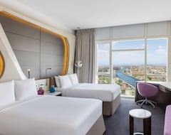 V Hotel Dubai, Curio Collection by Hilton (Dubai, Ujedinjeni Arapski Emirati)