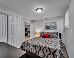 Cijela kuća/apartman Beautiful Newly Renovated 2 Bedroom Walkout Basement Apartment Close To U Of G (Guelph, Kanada)