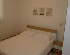 Cijela kuća/apartman Apartments 8154 Dugi Otok, Sali (Sali, Hrvatska)