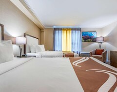 Hotel Lodge Inn and Suites (Niagara Falls, Canada)