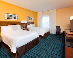 Hotel Fairfield Inn & Suites by Marriott Newark Liberty International Airport (Newark, Sjedinjene Američke Države)