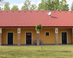 Casa/apartamento entero Zold Tanya Vendeghaz Es Rendezvenykozpont (Kiskunmajsa, Hungría)