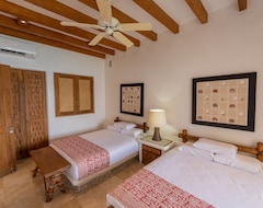 Hotel Pacífica Grand Zihuatanejo (Zihuatanejo, Mexico)