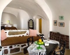 Hotel Fanari Villas (Oia, Greece)