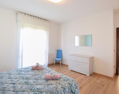 Hele huset/lejligheden Look Forward To A Wonderful View Of The Countryside In This Vacation Apartment. (Lamon, Italien)