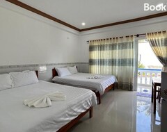 Hotel I Hostel Muine - A Little White Homestay By The Sea (Phan Thiết, Vietnam)