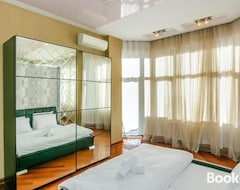 Entire House / Apartment Sea View Vip Apartment Millenium Palace (Baku, Azerbaijan)
