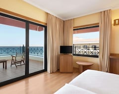 Hotelli Ramada By Wyndham , Athens Club Attica Riviera (Marathon, Kreikka)