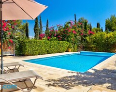 Casa/apartamento entero 3 Bedroom Detached Villa On Aphrodite Hills With Private Pool And Golf Views (Koúklia, Chipre)
