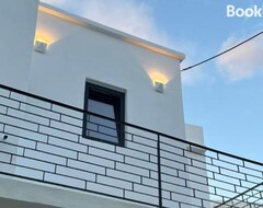 Entire House / Apartment Sol Living (Tinos - Chora, Greece)