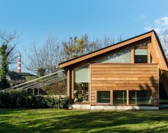 Toàn bộ căn nhà/căn hộ La Mer Is A Sustainably Built And Modern House With A South-facing Terrace. (Hollum, Hà Lan)