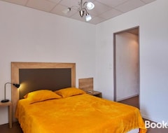 Koko talo/asunto Rentals In Château Descart - 2 Rooms For 4 People (Arvillard, Ranska)