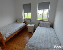 Cijela kuća/apartman 3 Bed Semi-detached House In A Quite Estate (Bruff, Irska)