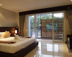 Khách sạn Hotel Nize (Phuket, Thái Lan)