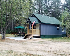Entire House / Apartment Camp Garno Is Newly Built Cabin In The Woods! Enjoy Trails/hunting/relaxing! (Manton, USA)