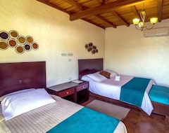 Nhà nghỉ Isa Mar Luxury Hostel (Puerto Villamil, Ecuador)