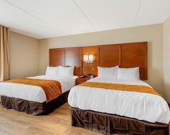 Khách sạn Comfort Inn & Suites (Milford, Hoa Kỳ)