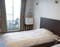 Khách sạn Hotel Oceans Nakijin (Nakijin, Nhật Bản)