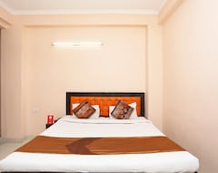 Hotel OYO 9073 RN 32 (Noida, India)