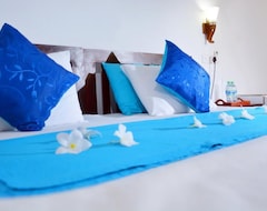 Hotel Blue Sky Beach Resort (Unawatuna, Sri Lanka)