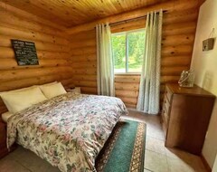 Entire House / Apartment Luxurious Cabin Retreat At Sundridge (Sundridge, Canada)
