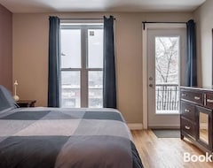 Casa/apartamento entero 5-star Prime Location - Bright Condo (Montreal, Canadá)