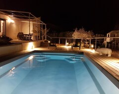 Cijela kuća/apartman Bright Villa With Pool (Cuges-les-Pins, Francuska)