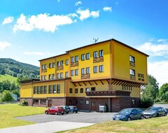 Khách sạn Hotel Zlatý Chlum (Ceská Ves, Cộng hòa Séc)