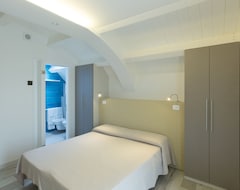 Khách sạn Hotel Biancaneve Wellness (Mondolfo, Ý)
