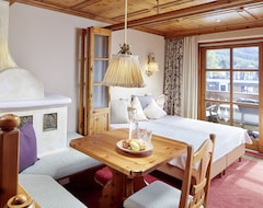 Khách sạn Hotel Tirolerhof - Familotel Zugspitze (Ehrwald, Áo)