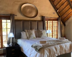 Khách sạn Tuscan Rose (Sandton, Nam Phi)