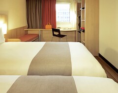 Khách sạn ibis Le Puy En Velay Centre Hotel (Le Puy-en-Velay, Pháp)