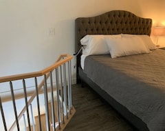 Entire House / Apartment Unique, Modern - On Byu Campus - Webster Place (Provo, USA)