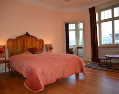 Hele huset/lejligheden Nice Apartment For 13 People With Pool, Wifi, Balcony And Parking (Delémont, Schweiz)