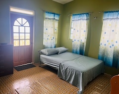 Hotel City View Accommodations (Roseau, Dominica)
