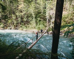 Casa/apartamento entero Wild Bear Lodge Available For Families/friends. True Bc Wilderness. (Meadow Creek, Canadá)