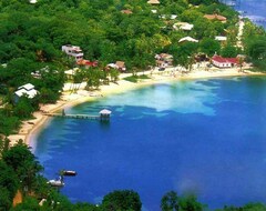 Casa/apartamento entero Vacation Home On Caribbean Coast For Rent With Private Beach (Balfate, Honduras)