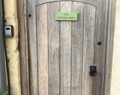 Toàn bộ căn nhà/căn hộ The Potting Shed (Box, Vương quốc Anh)