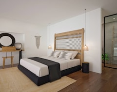 Hotel Castello Infinity Suites (Agia Pelagia, Greece)