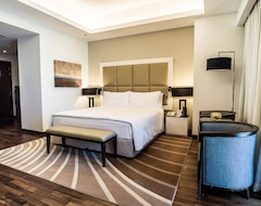 La Suite Dubai Hotel & Apartments (Dubái, Emiratos Árabes Unidos)