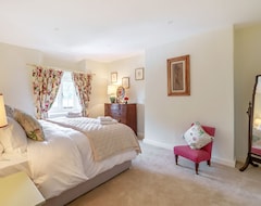 Hele huset/lejligheden Cosy Cottage - Sleeps 4 Guests In 2 Bedrooms (Dorchester, Storbritannien)