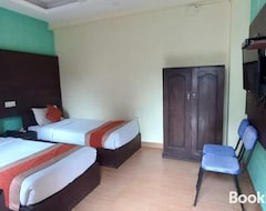 Hotel Middle Town (Pokhara, Nepal)