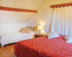 Toàn bộ căn nhà/căn hộ 4 Bedroom Accommodation In Beauchene (Beauchêne, Pháp)
