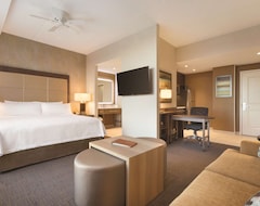 Khách sạn Homewood Suites By Hilton Calgary Downtown (Calgary, Canada)