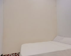 Khách sạn Spot On 92845 Josua Passing Stay (Lubuk Baja, Indonesia)