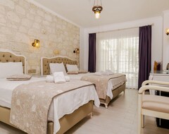 Hotel Avlu Alacati Butik Otel (Cesme, Turkey)