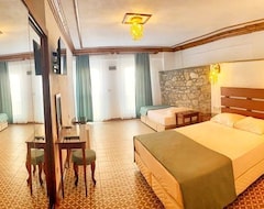 Hotel Fahri (Bozcaada, Turkey)