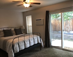 Entire House / Apartment 3 Bedroom 2 Bath House #2 (Yakima, USA)