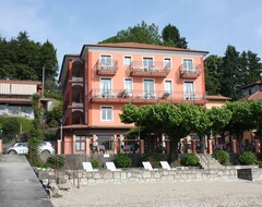 Khách sạn Albergo Riva (Leggiuno, Ý)